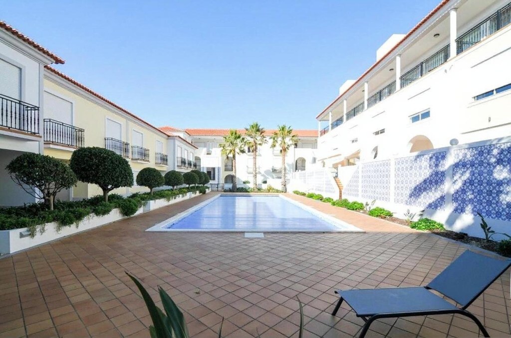 Covered pool, open off-season
