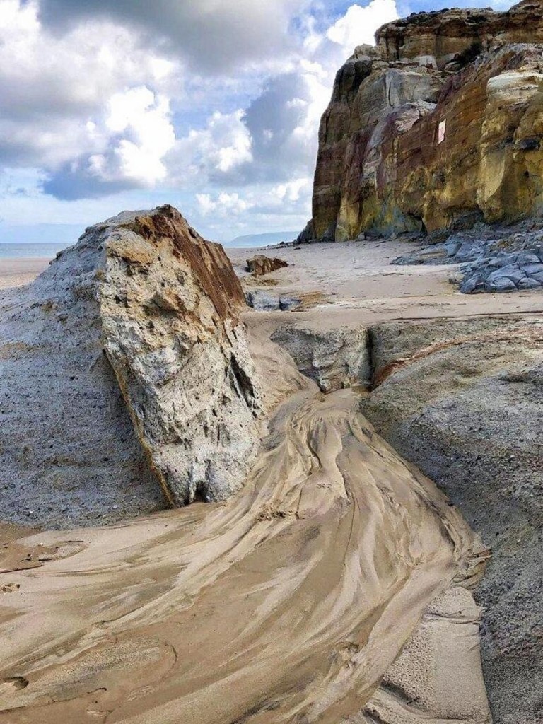 Wild beach and boulders